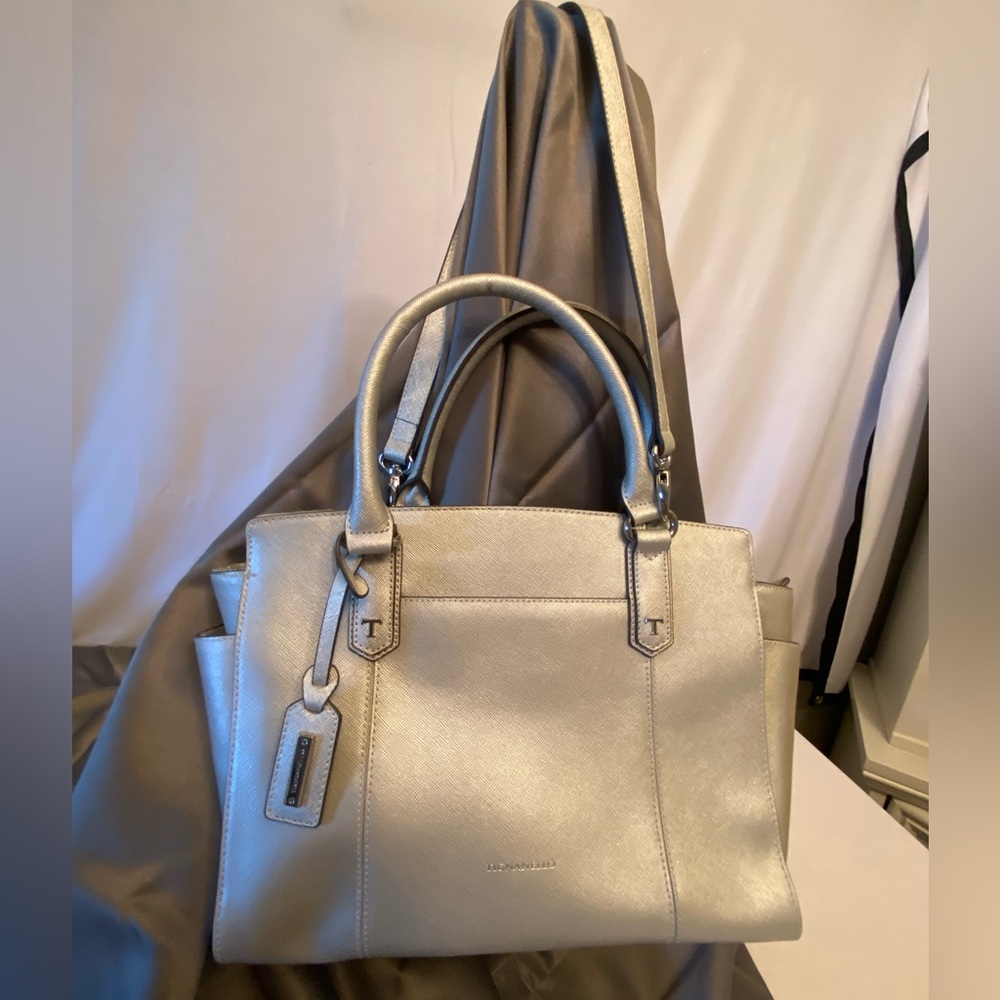 Tignanello  leather silver tote purse w/ handle and shoulder strap multi pocket